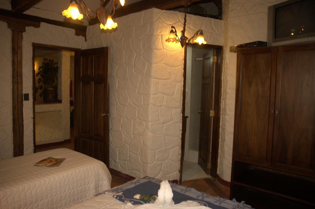 Hotel Quito Antiguo Room photo